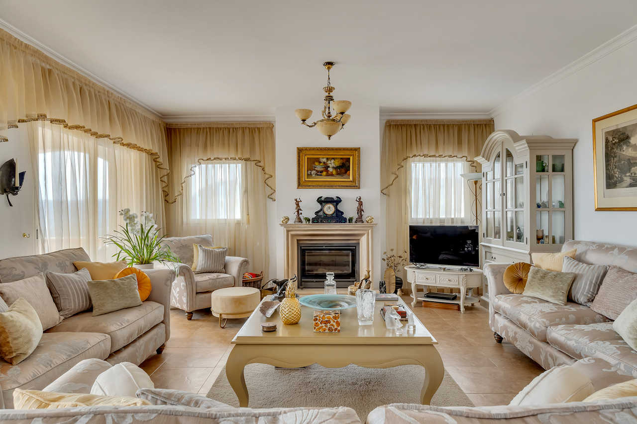 Villa for sale in Pego