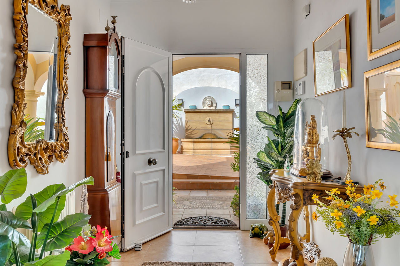 Villa for sale in Pego