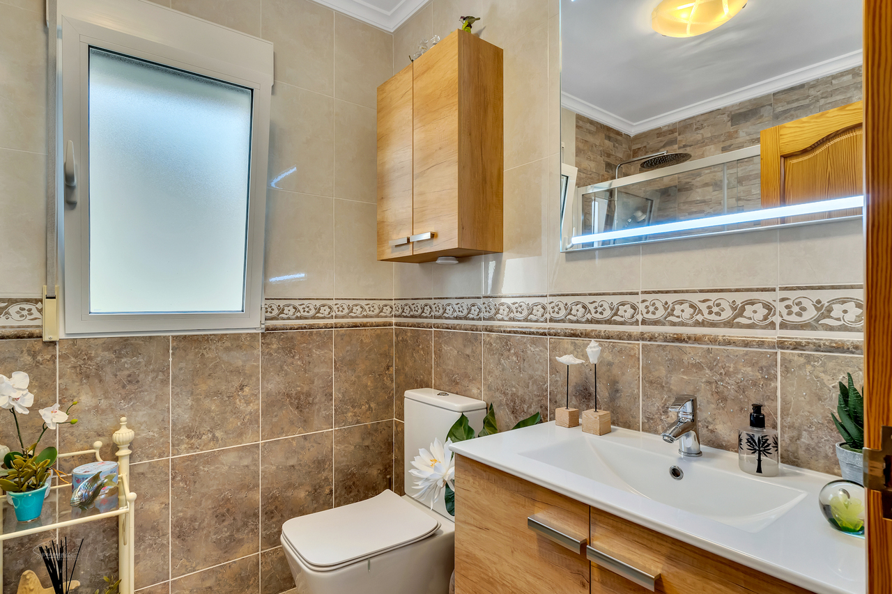 Villa for sale in Pego