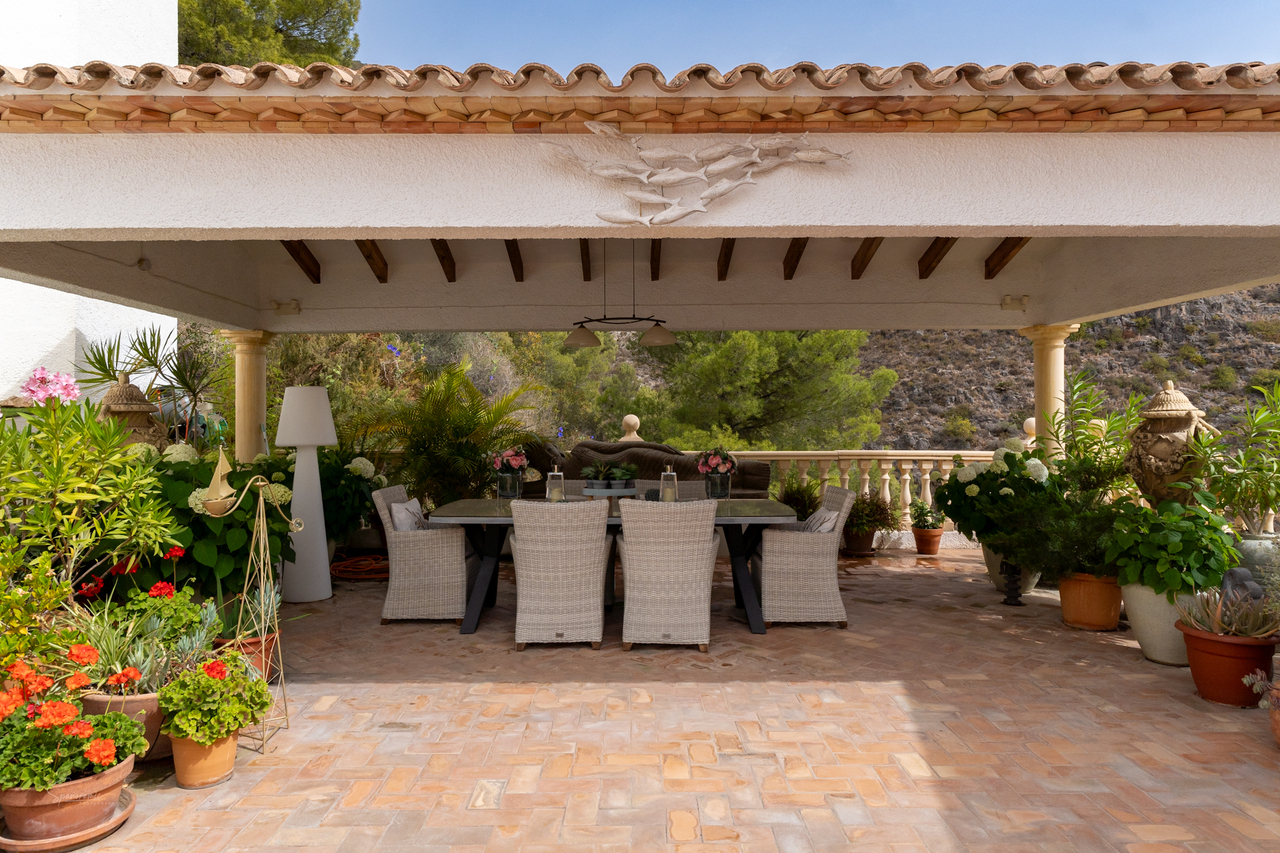 Villa for sale in Pego