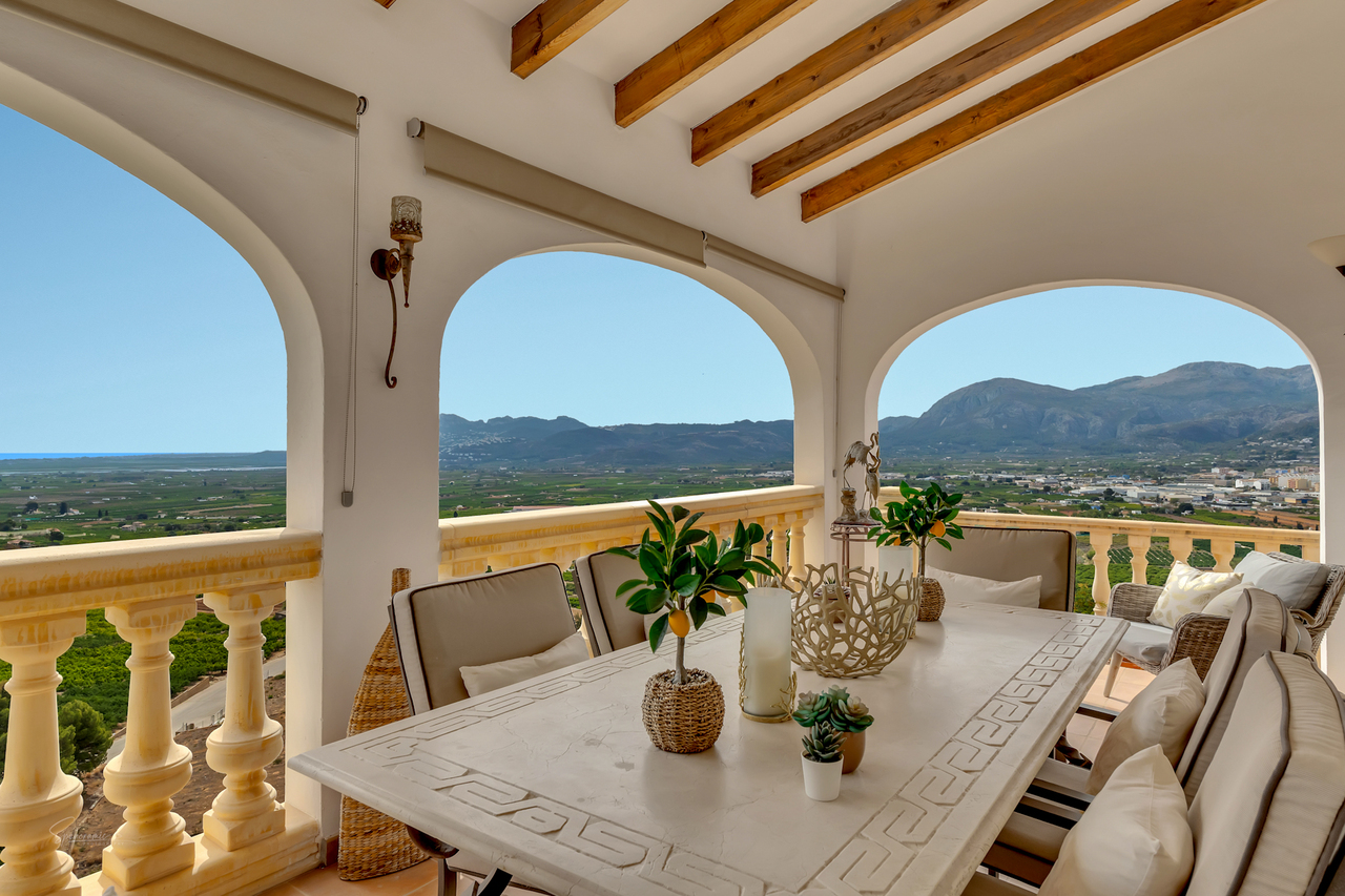 Villa for sale in Pego
