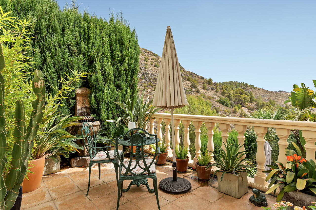 Villa for sale in Pego