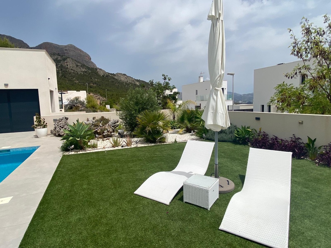 Villa en venta en Polop