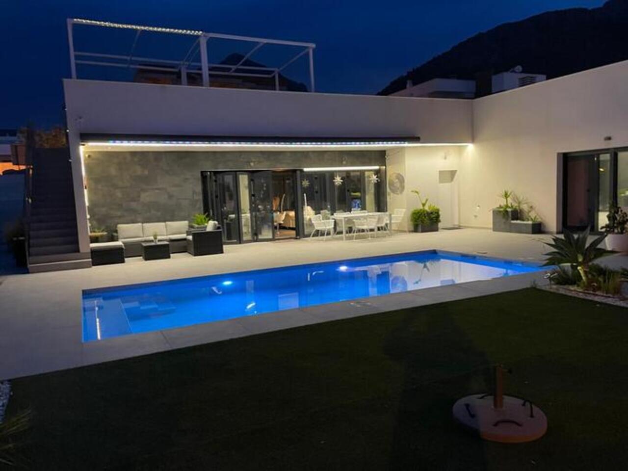 Villa en venta en Polop